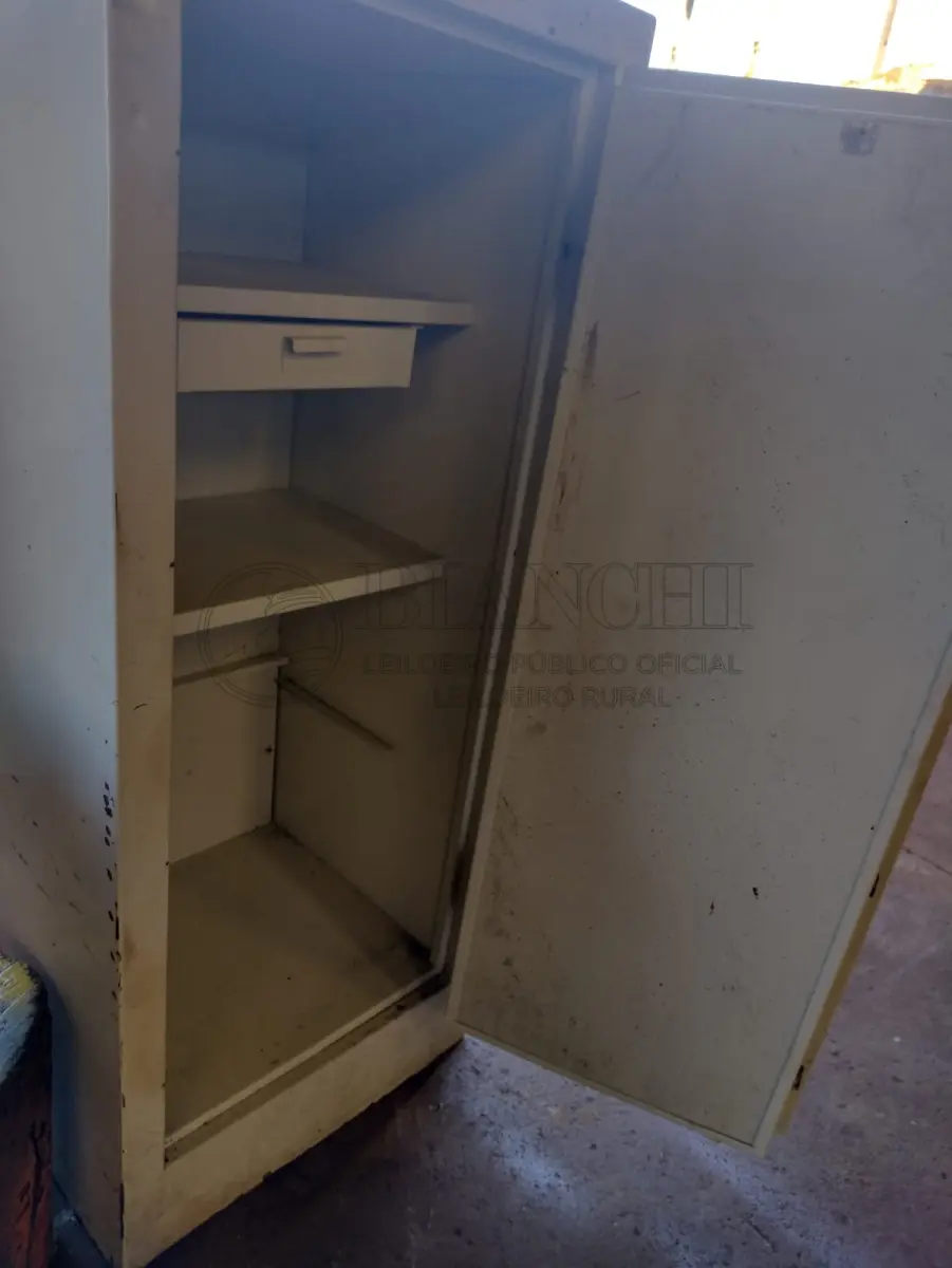 LOTE 016 - COFRE