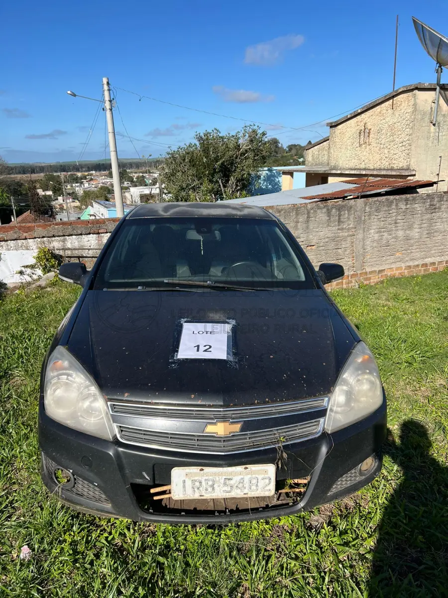 LOTE 012 - GM/ VECTRA SEDAN ELEGANCE  
ANO: 2010/2011