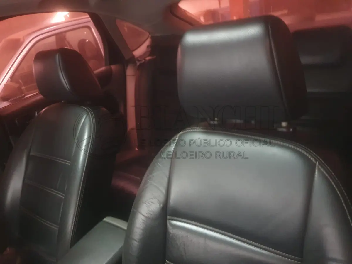 LOTE 001 - FORD FOCUS TI