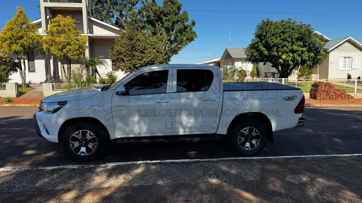 LOTE 001 - I/TOYOTA HILUX CDLOWM4FD