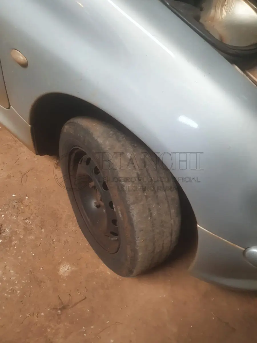 LOTE 001 - PEUGEOT/206 ANO 2005