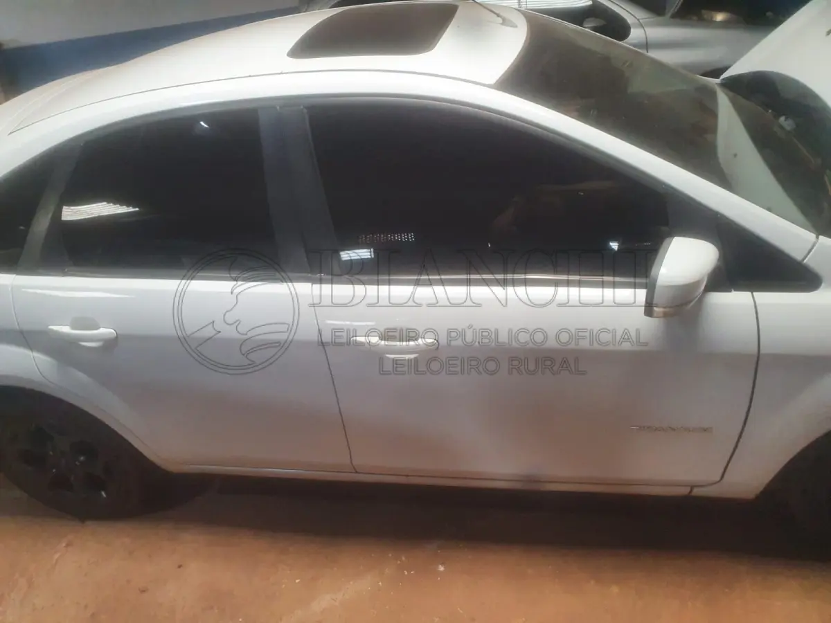 LOTE 001 - FORD FOCUS TI