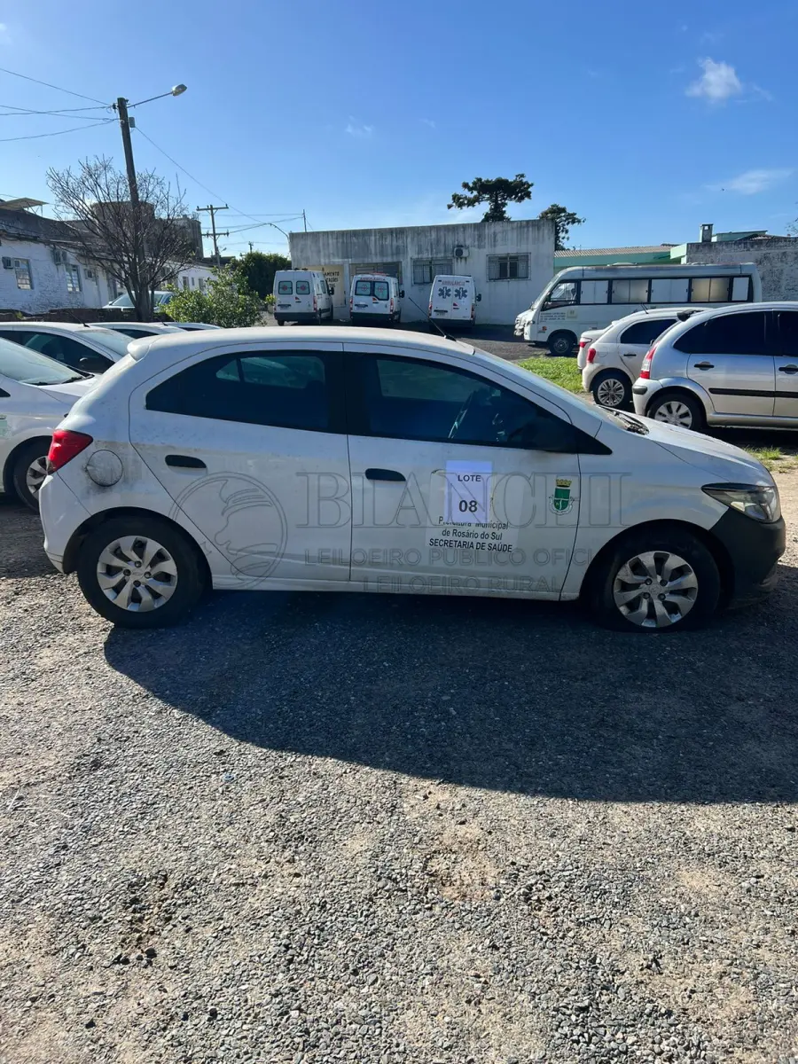 LOTE 008 - CHEVROLET/ONIX 10MT JOYE  
ANO: 2019/2019