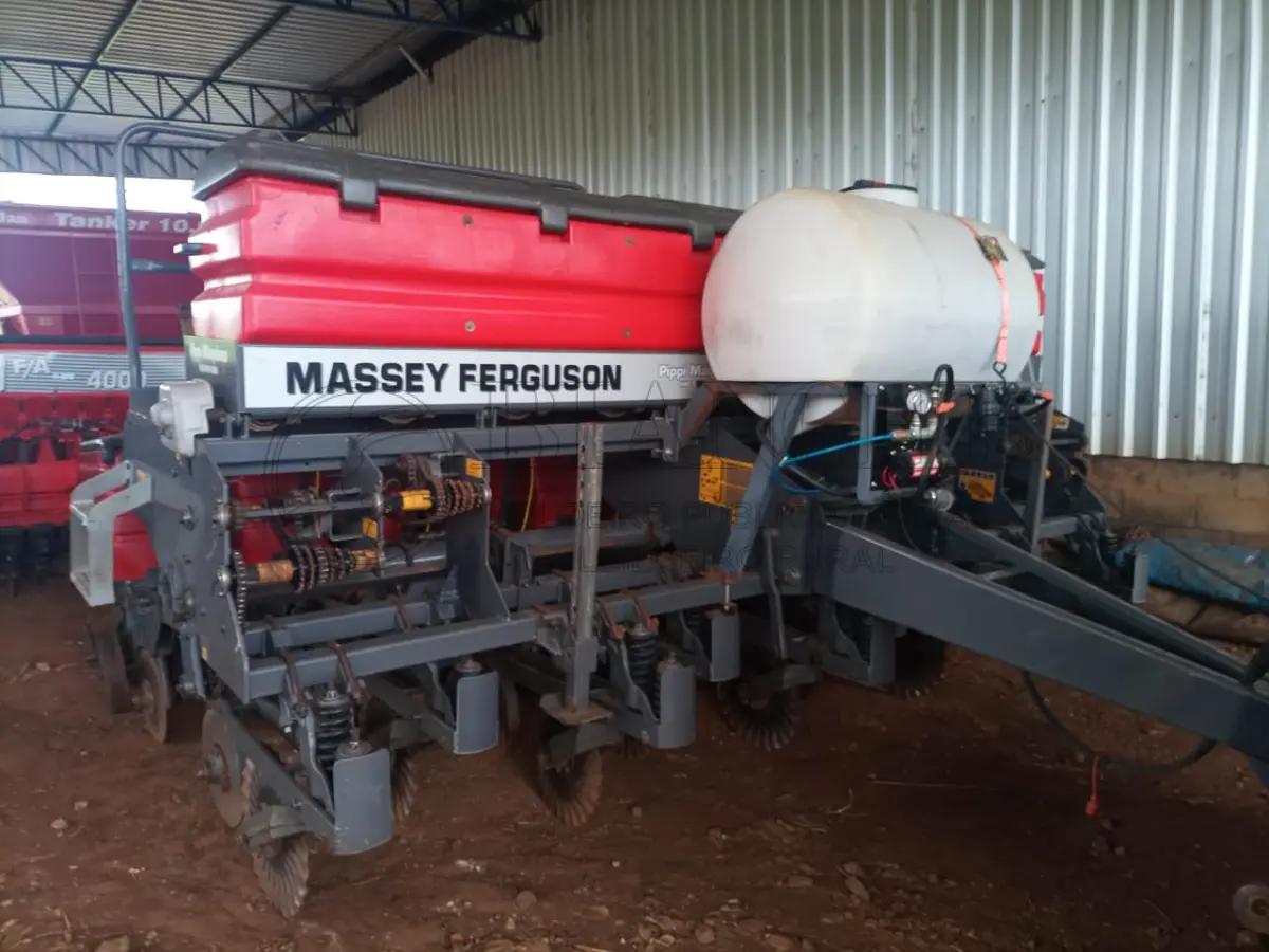 LOTE 008 - PLANTADEIRA MARCA MASSEY FERGUSON, 9 LINHAS, COM INOCULADO ANO 2016