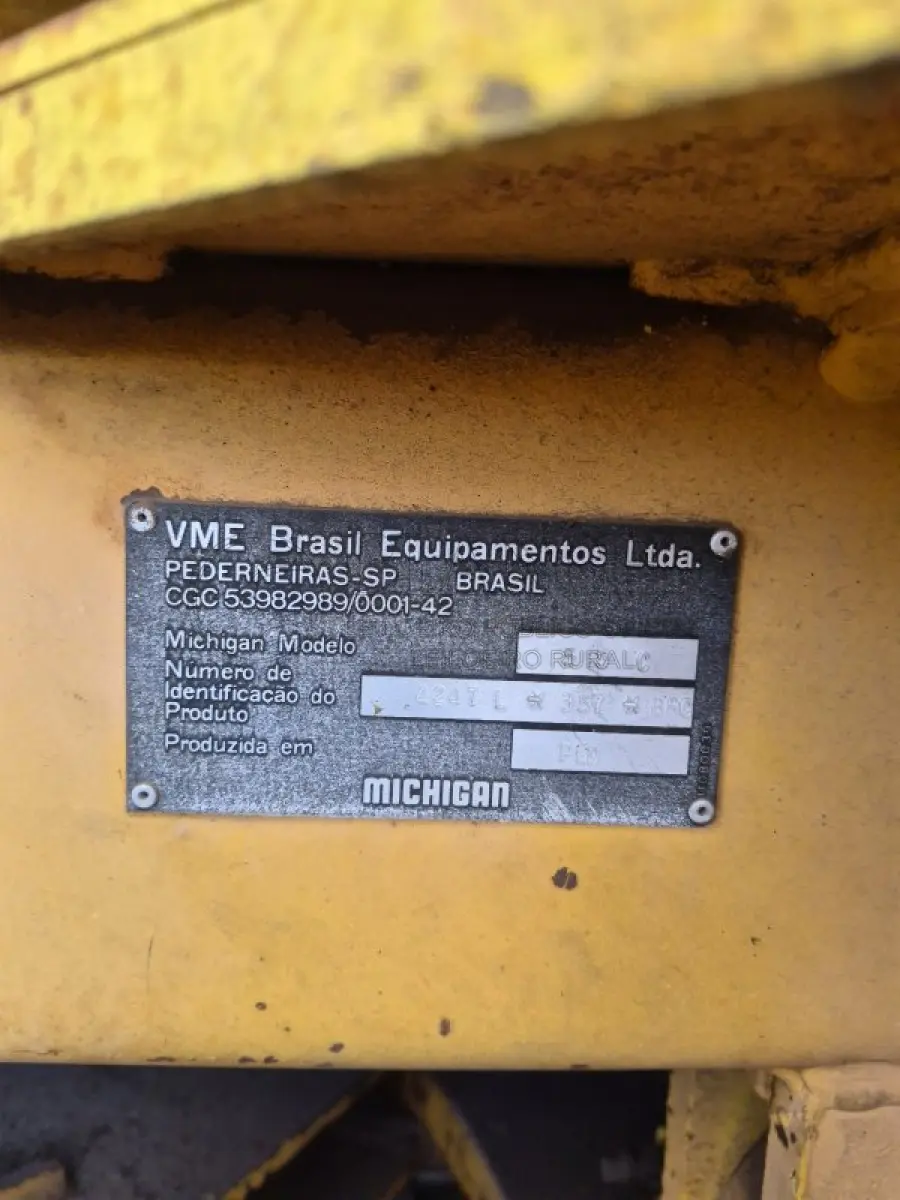 LOTE 001 - PÁ CARREGADEIRA 1994