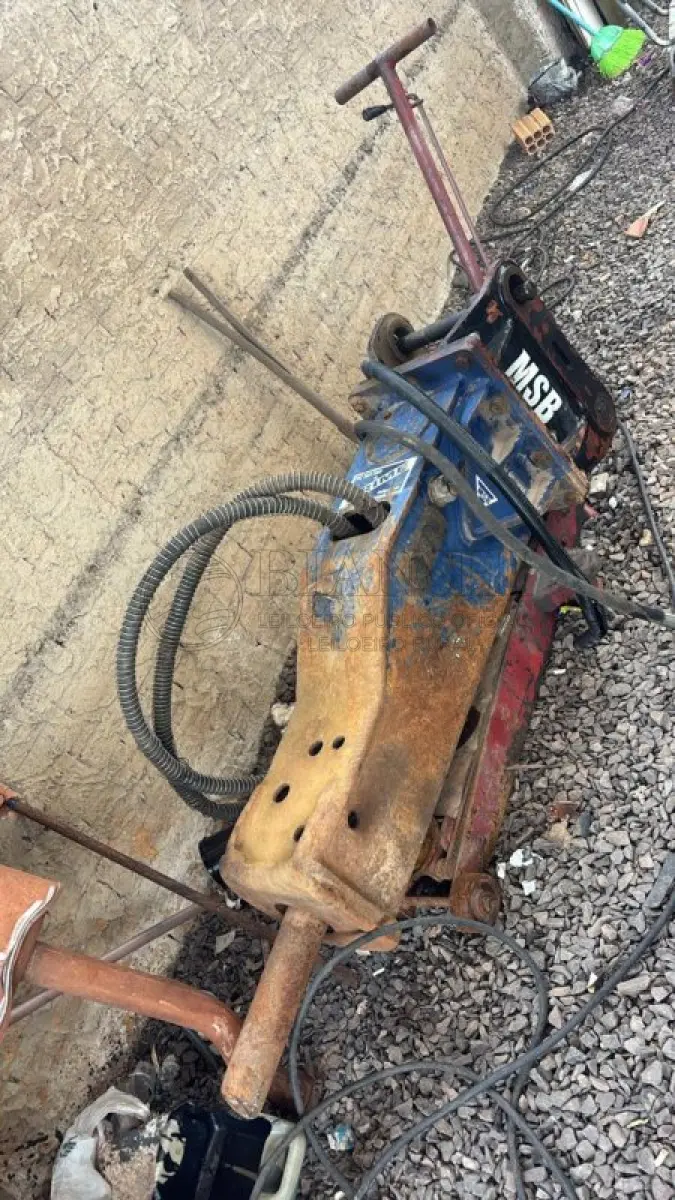 LOTE 006 - ROMPEDOR. DE RETRO ESCAVADEIRA
