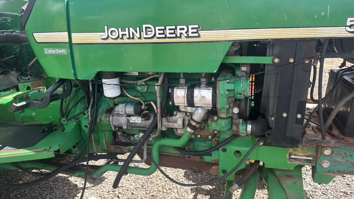 LOTE 002 - TRATOR JOHN DEERE 5403  ANO 2001.